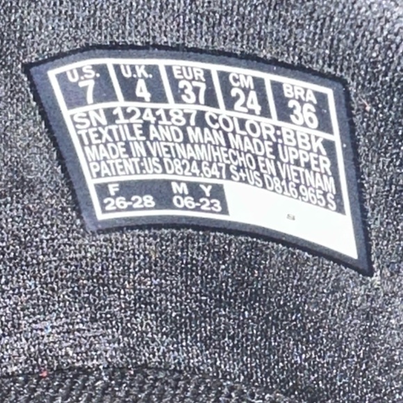 Skechers Women's Go Walk Sneaker slip on sneakers. Size 7 - Picture 8 of 12